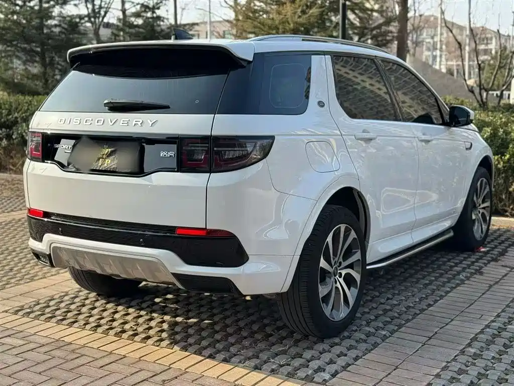 Land Rover Discovery Sport 2022 249PS Metropolis Edition 5-Seater фото 5