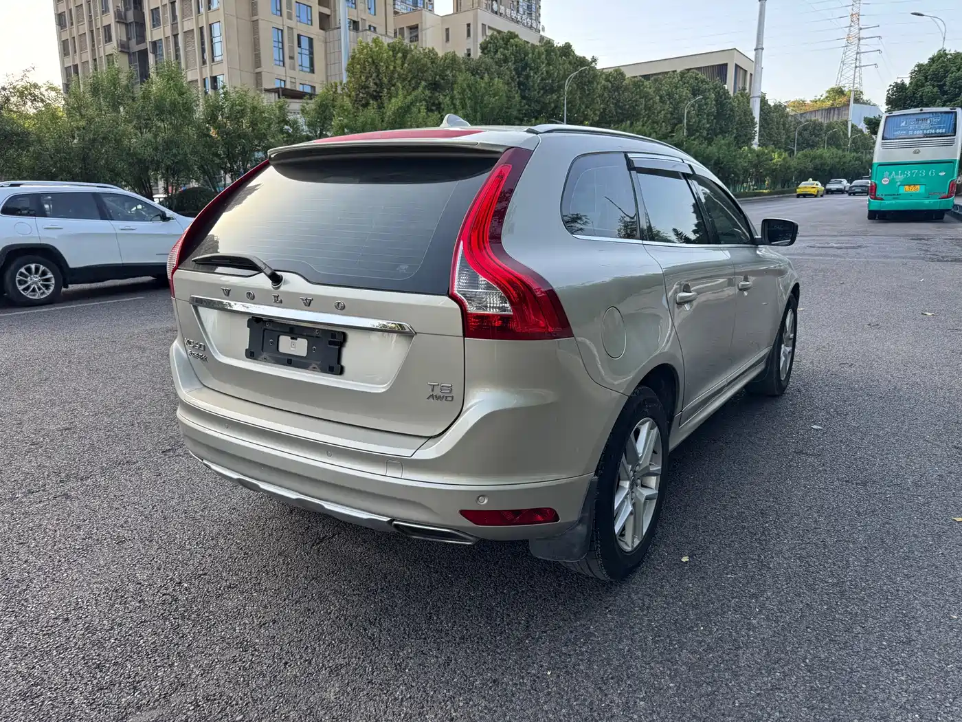 Фото 9 - Volvo XC60