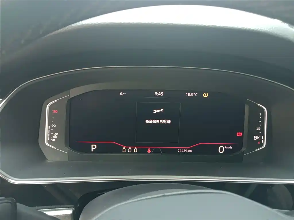 Volkswagen Passat 2022 330TSI Premium Edition фото 12