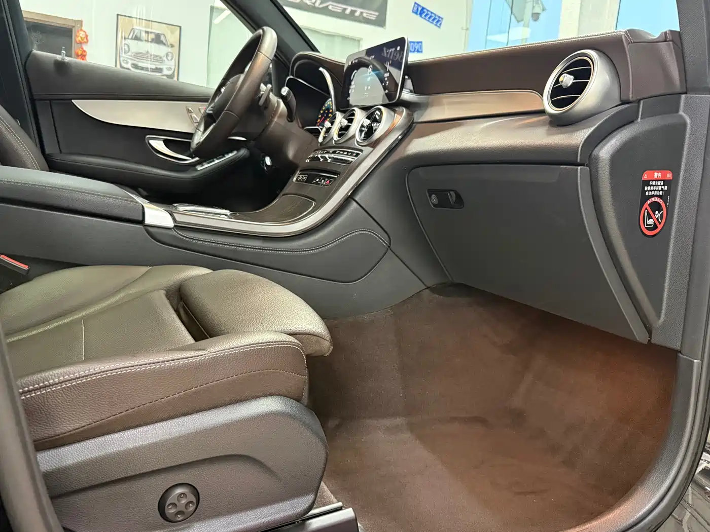 Mercedes-Benz GLC 2022 Facelift GLC 260 L 4MATIC Dynamic фото 22