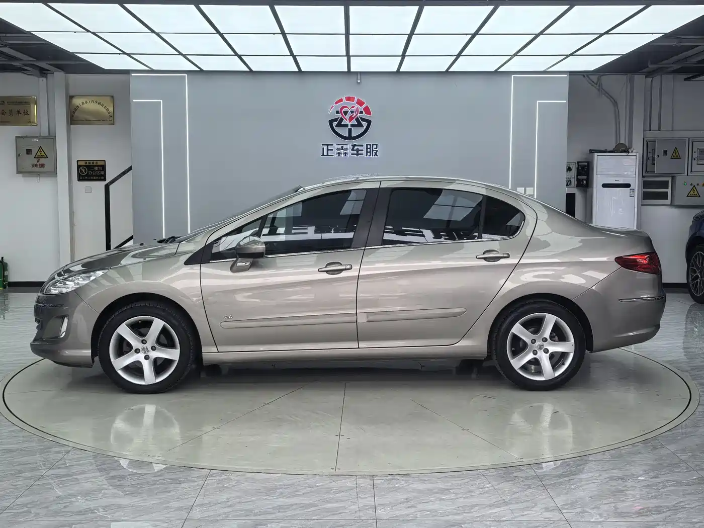 Peugeot 408 2011 2011 2.0L Automatic Comfort Edition