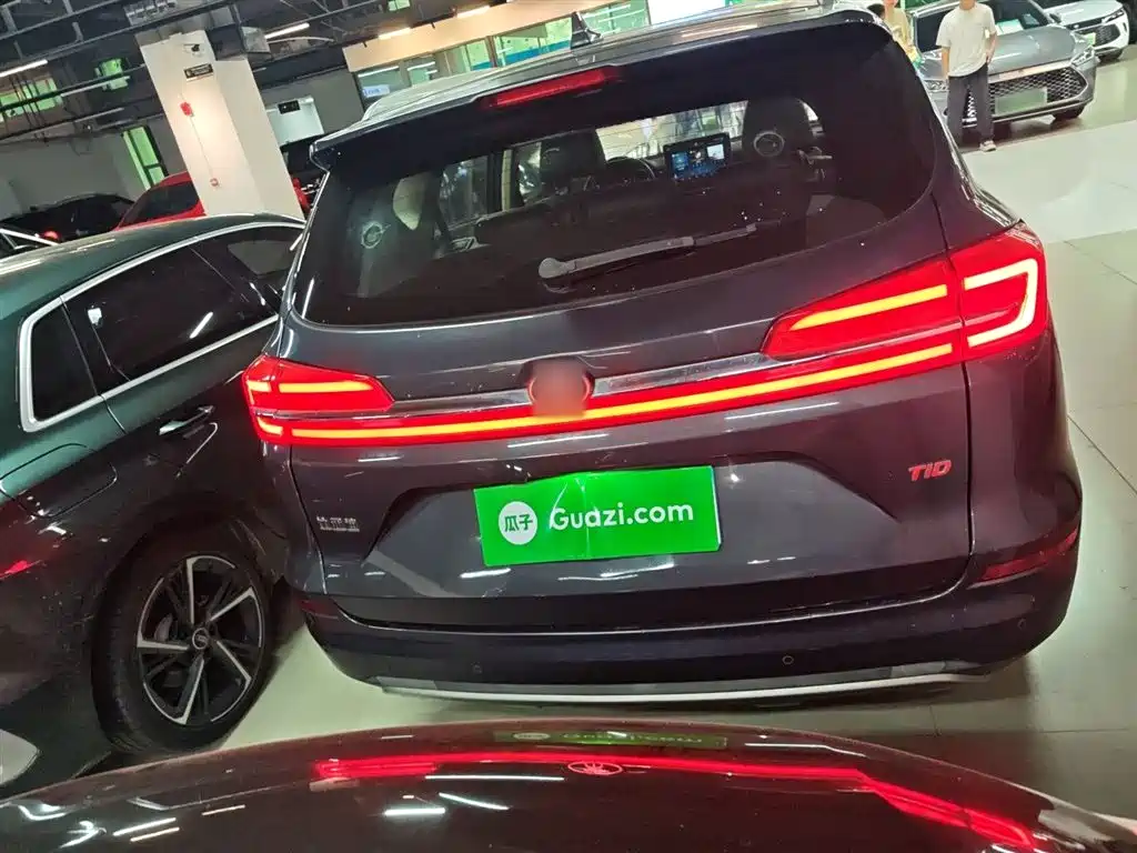 BYD Song 2019 1.5TI Automatic Smart Connection Yueyao Edition фото 4