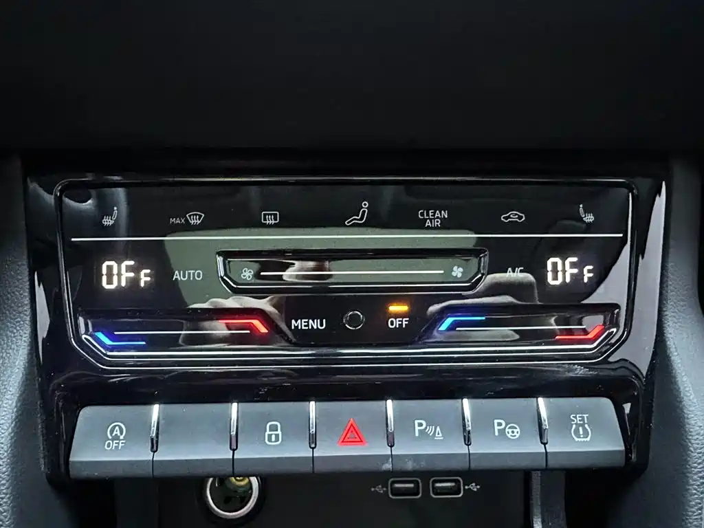 Škoda Karoq 2022 TSI280 Luxury Edition фото 23