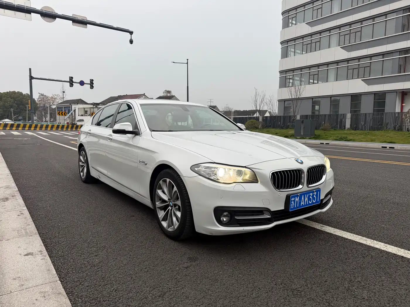 BMW 5 Series 2017 525Li Leading Edition фото 8