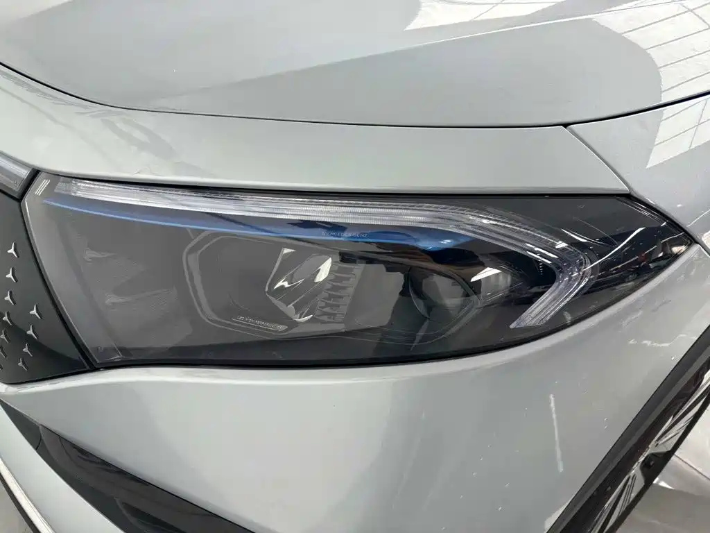 2025 Mercedes-Benz EQA