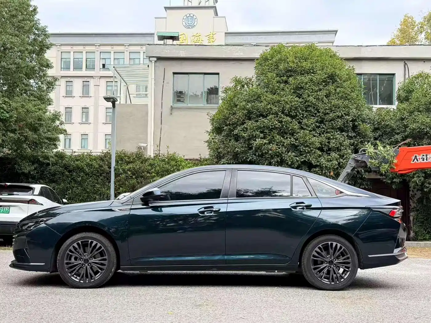 DONGFENG YI HYUN MAX