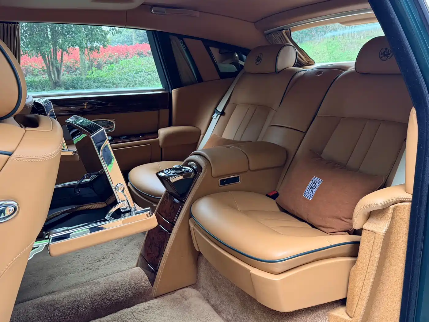 Rolls-Royce Phantom 2013 6.7L Extended Wheelbase (EWB) фото 9
