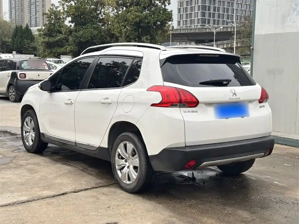 Peugeot 2008 2014 1.6L Manual Fashion Edition фото 22