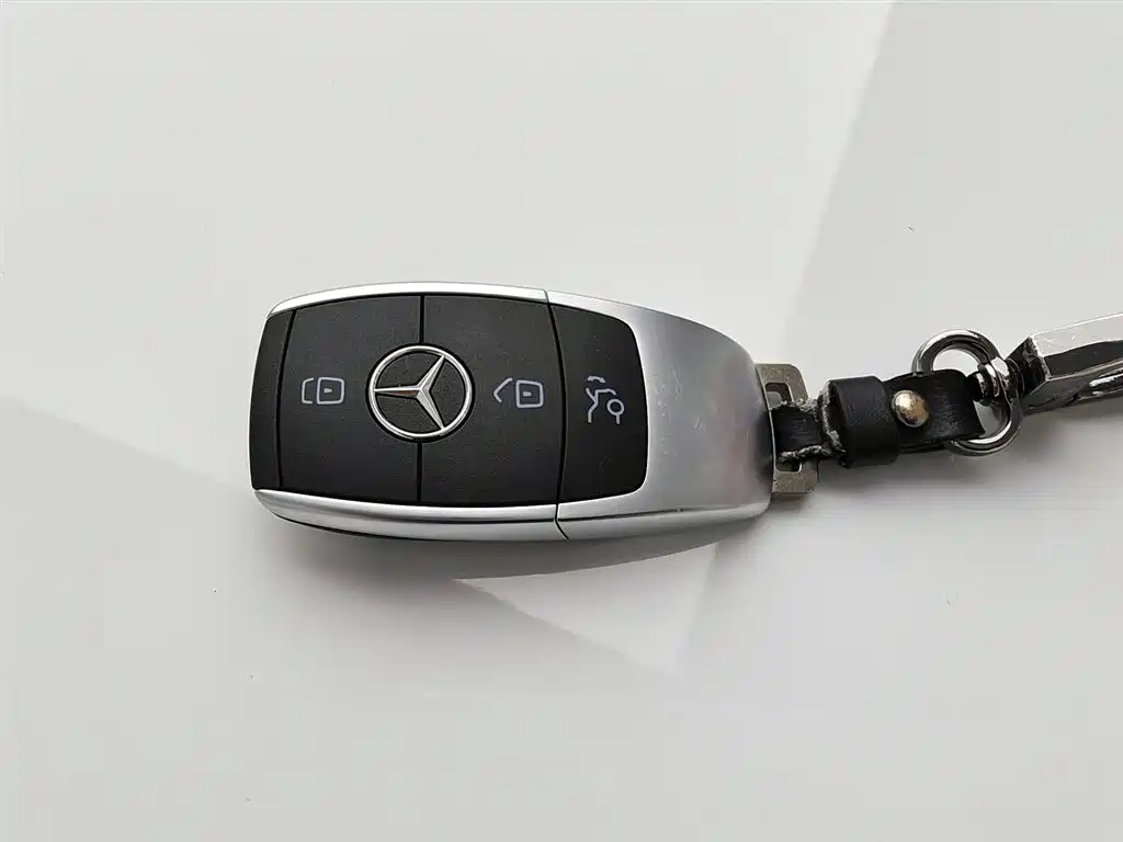 Mercedes-Benz GLC 2020 Facelift GLC 300 L 4MATIC Dynamic фото 19