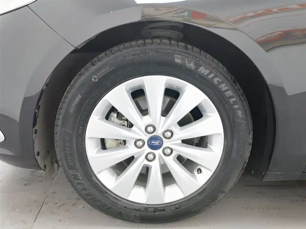 Ford Taurus 2016 EcoBoost 180 Luxury фото 17