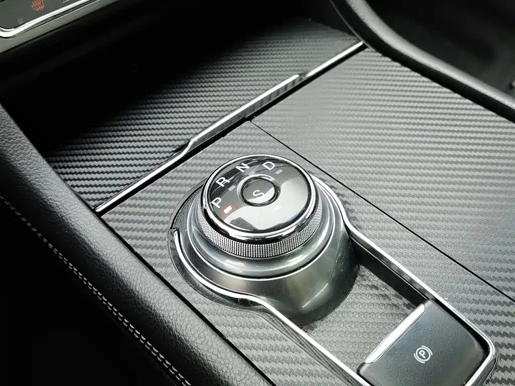 Ford Taurus 2016 EcoBoost 180 Luxury фото 13