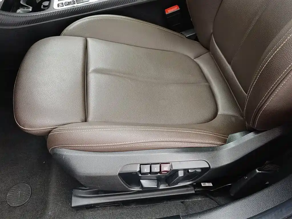 BMW 1 Series 2020 Model 120i M Sport Package фото 20