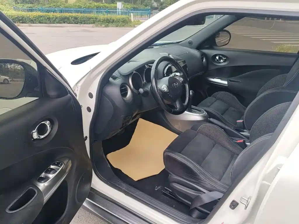 Infiniti ESQ 2016 2014 1.6L Free Edition
