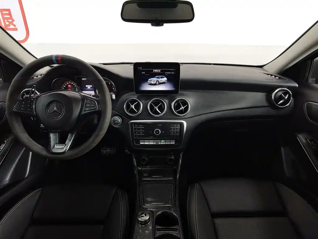 Mercedes-Benz GLA 2018 GLA 200 Dynamic фото 5