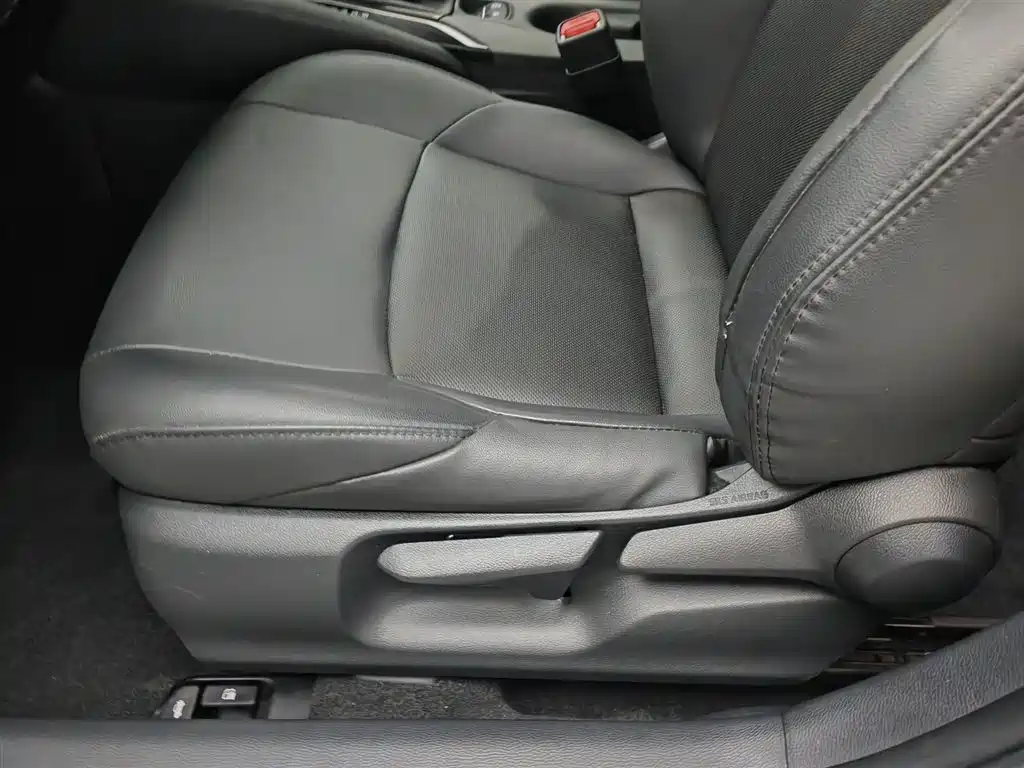 Toyota Levin 2019 Dual Engine 1.8H E-CVT Luxury Edition China V фото 20