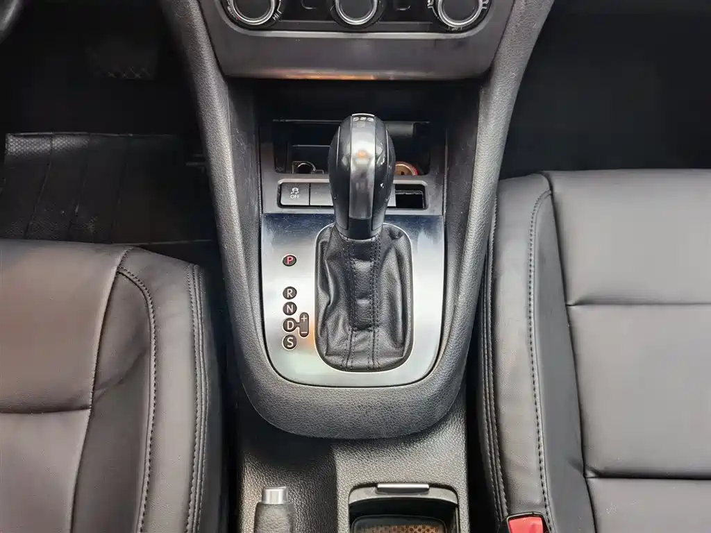 Volkswagen Golf 2012 1.4TSI Automatic Comfort фото 13