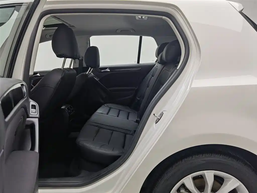 Volkswagen Golf 2012 1.4TSI Automatic Comfort фото 15
