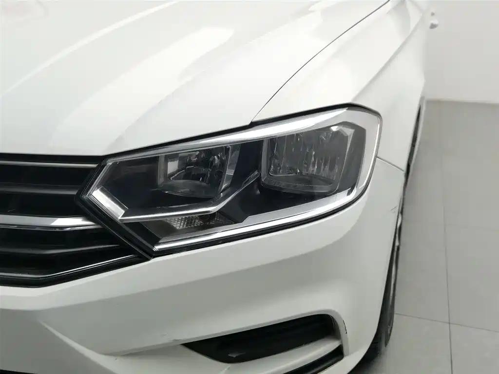 Volkswagen Bora 2018 1.5L Manual Fashion фото 7