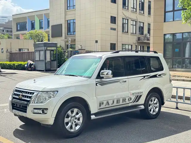 Mitsubishi Pajero (Import) 2020 3.0L Automatic Luxury Off-Road Edition