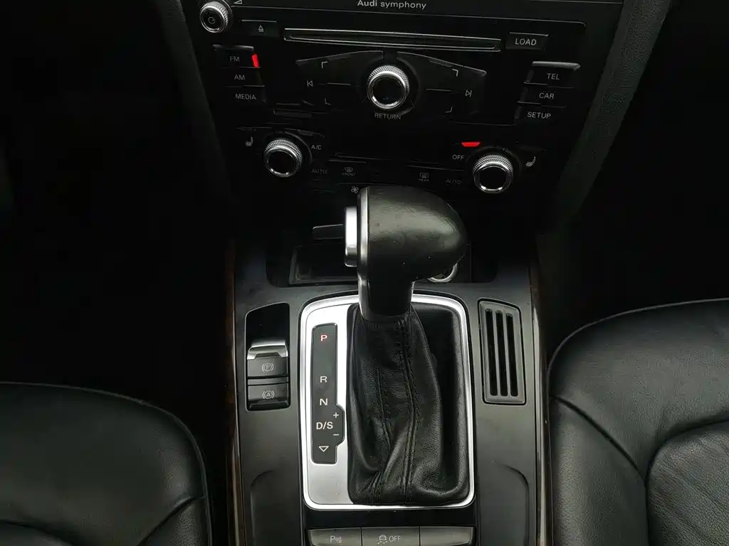 Audi A4L 2015 35 TFSI Auto Comfort фото 13
