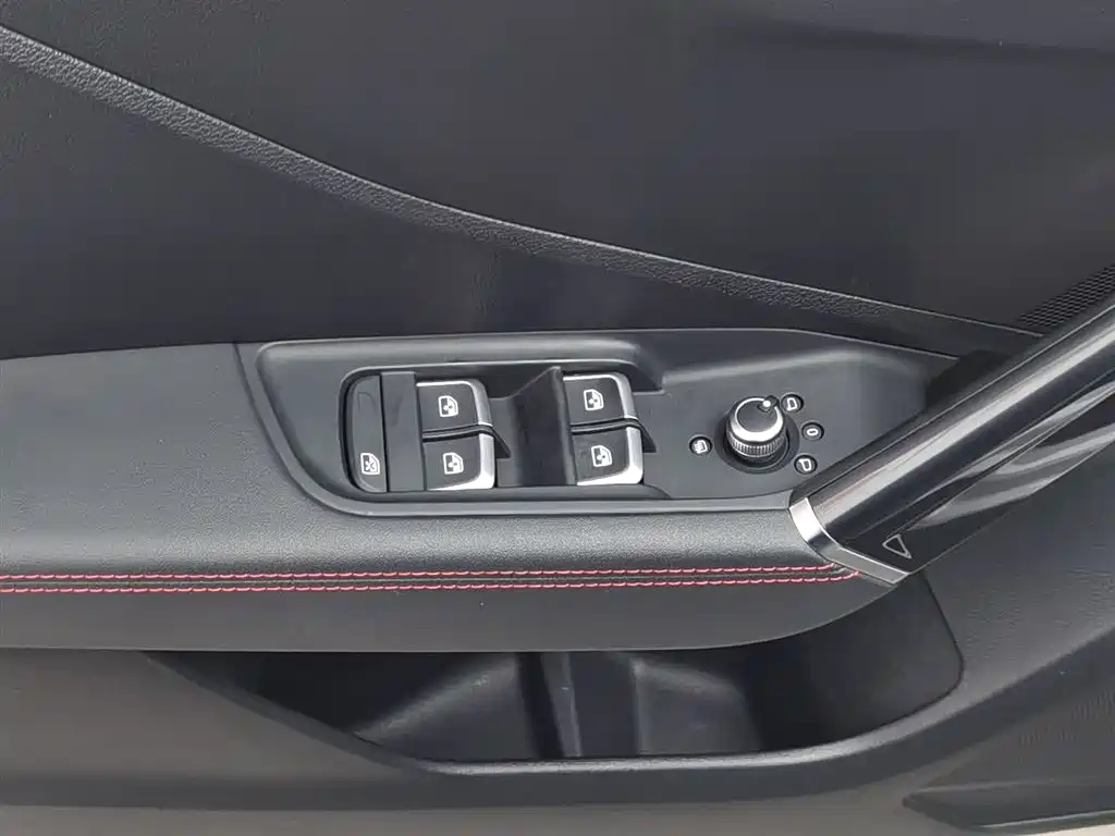 Audi Q2L 2022 35 TFSI Progressive Dynamic фото 9
