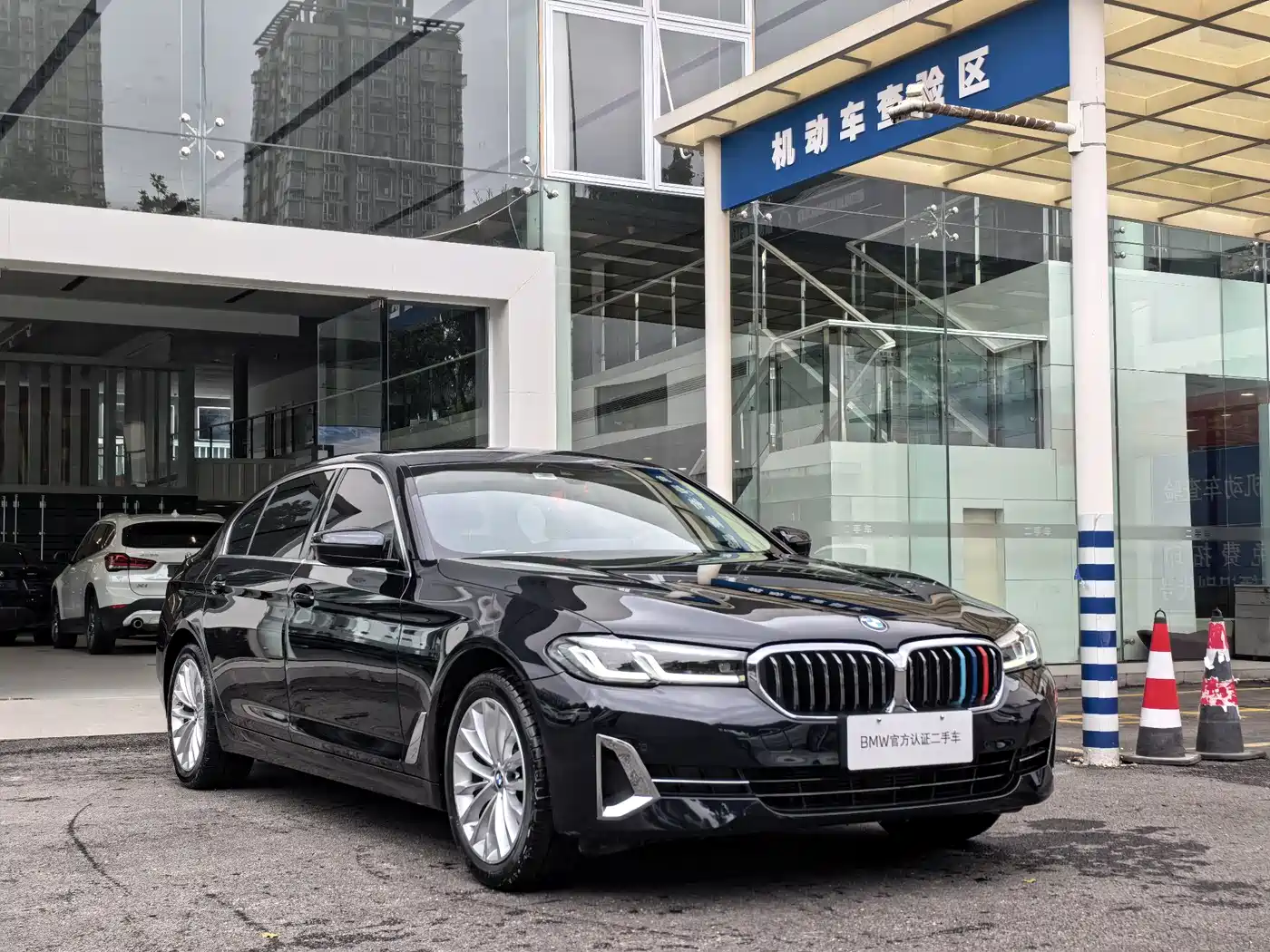 BMW 5 Series 2022 525Li Luxury Package фото 3