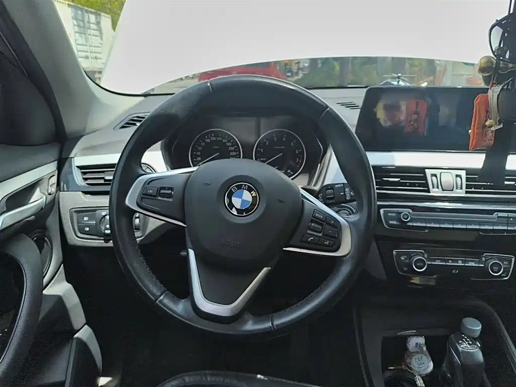 BMW X1 2016 sDrive18Li Fashion Model фото 3