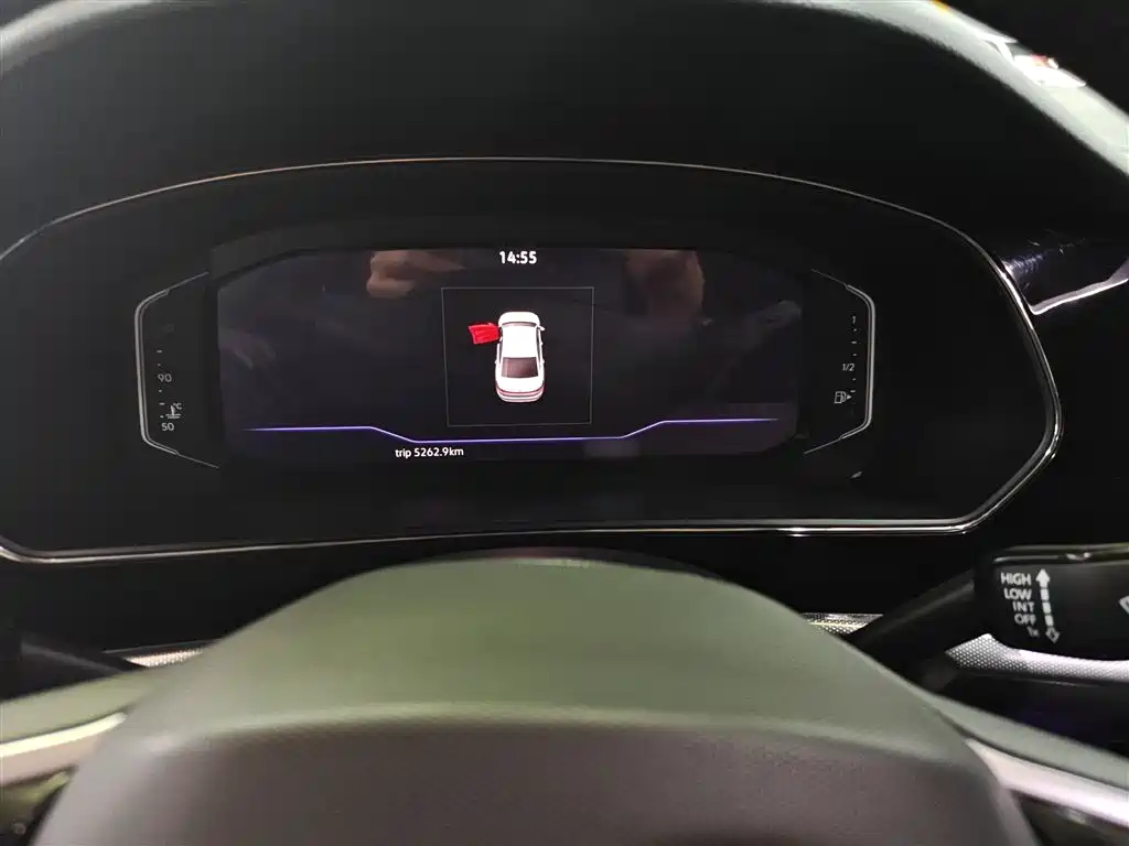 Volkswagen Passat 2022 330TSI Starlight Luxury Edition фото 4