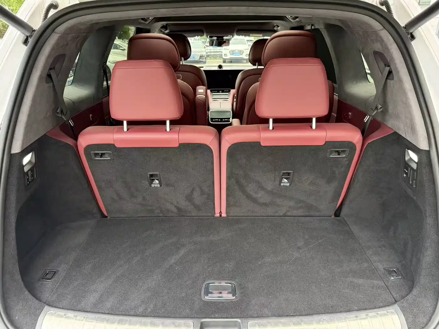 AITO Wenjie AITO M8 2025 Extended Range Ultra 53.4kWh 6-Seater фото 14