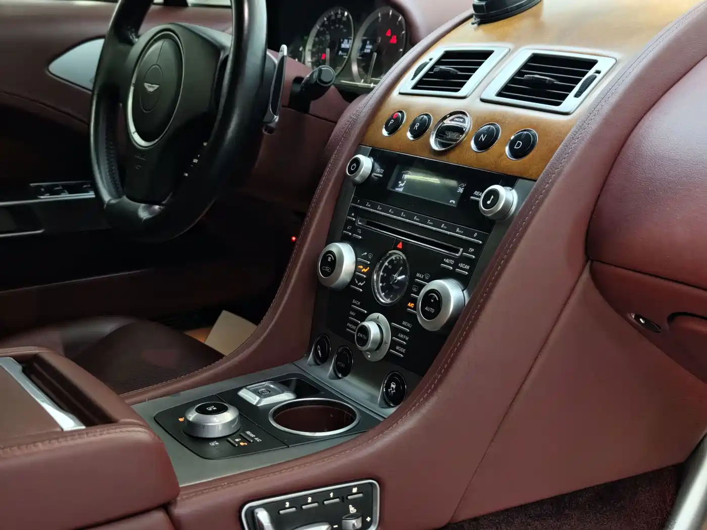 Aston Martin Rapide 2012 2010 6.0L