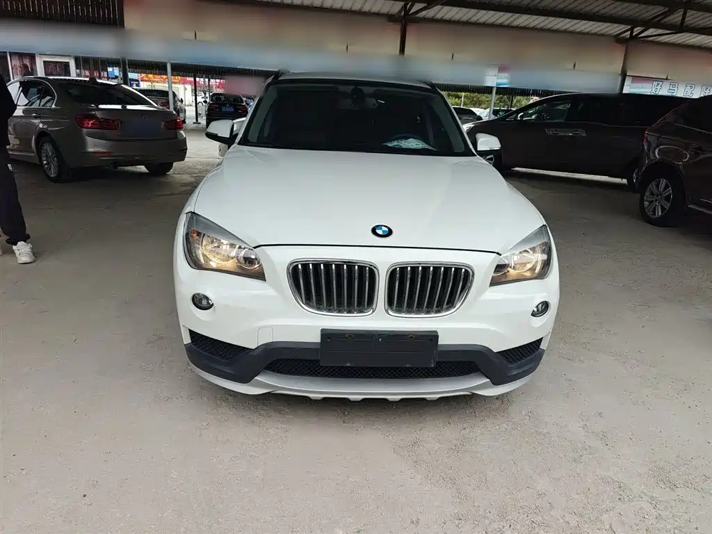 BMW X1 2014 sDrive18i Fashion Edition фото 3
