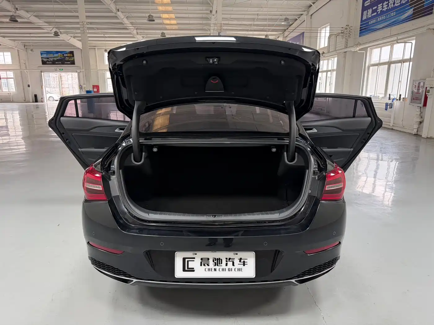 Hongqi H5 2022 Classic 1.5T DCT Flag Rhythm Edition фото 16