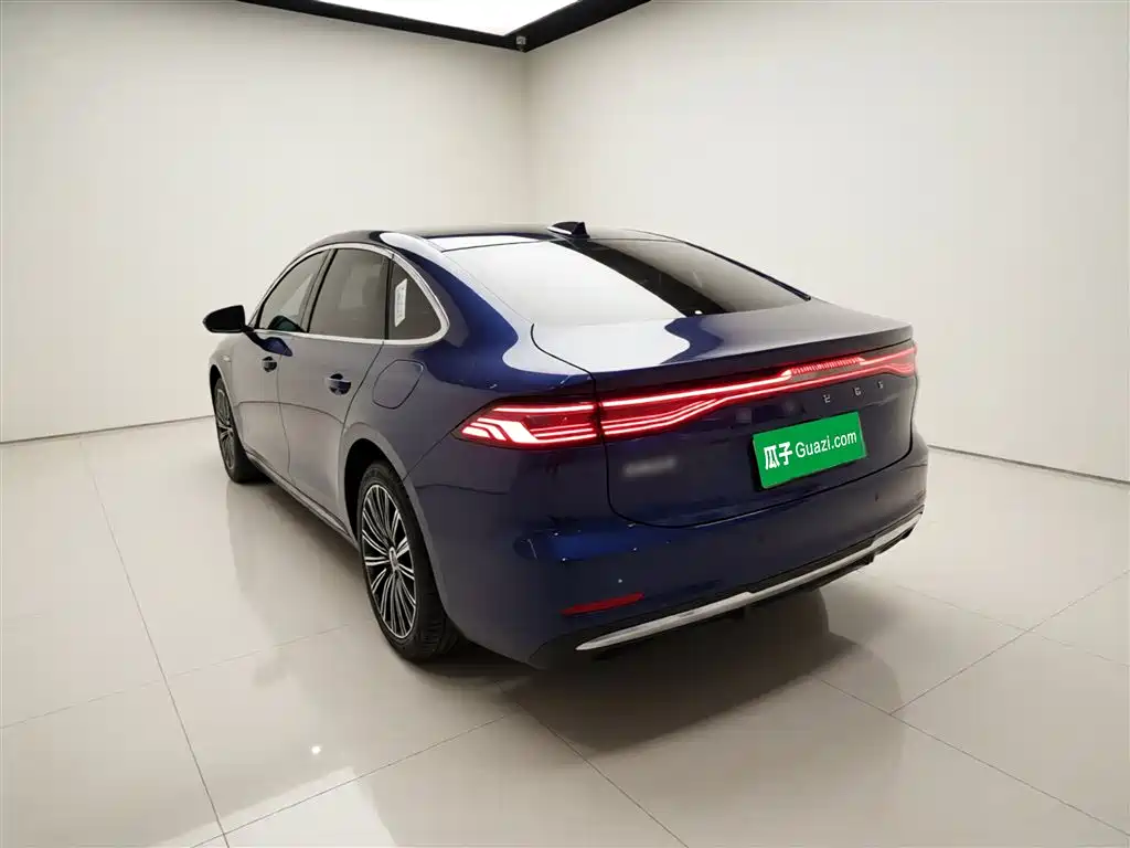 Geely Galaxy Galaxy A7 2025 EM-i фото 5