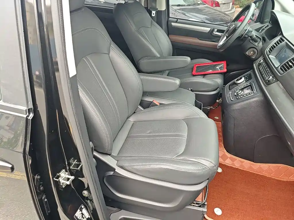Maxus G10 2022 2022 2.0T Auto Elite Edition Petrol 7-Seater
