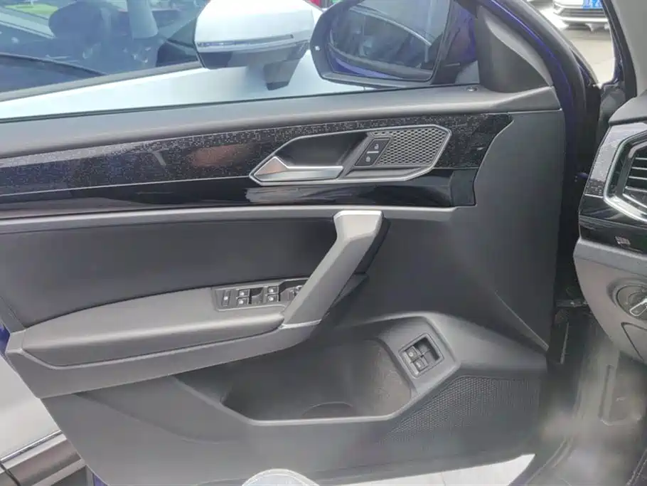 Volkswagen Tayron GTE Plug-in Hybrid 2020 Model 1.4T Luxury фото 7