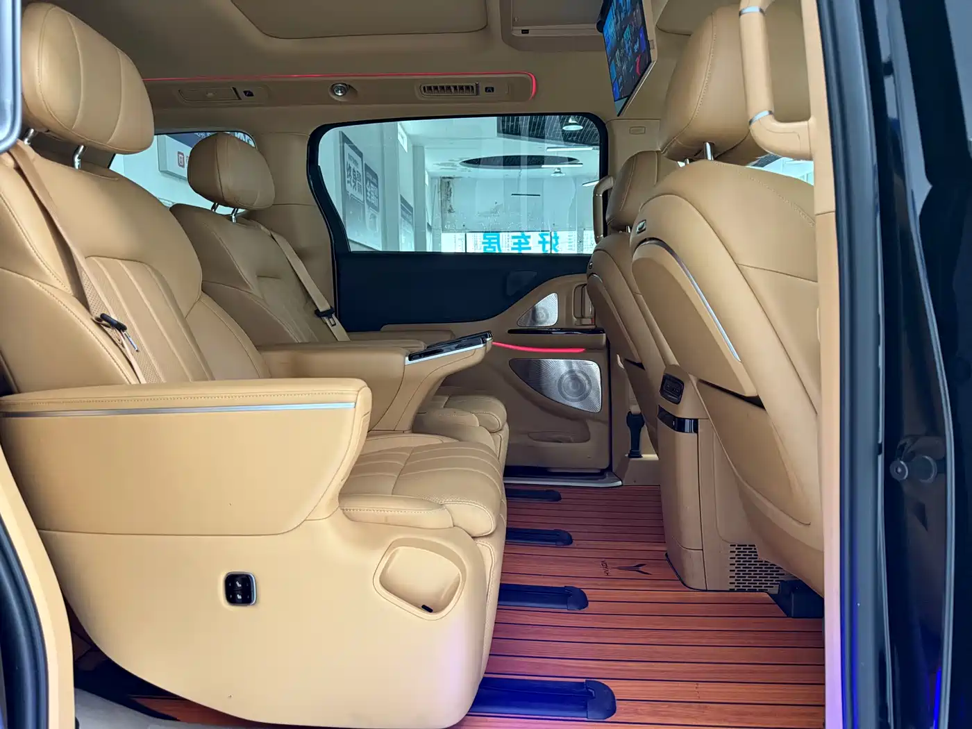 Voyah Auto Voyah Dreamer 2025 PHEV 4WD Kunpeng Premium Edition фото 9
