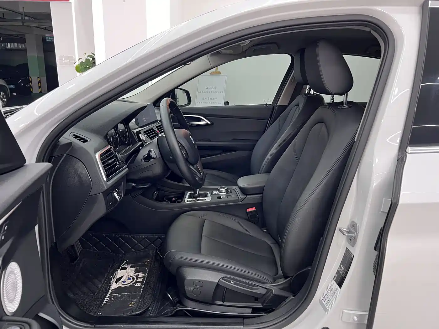 BMW 1 Series 2021 120i M Sport фото 15