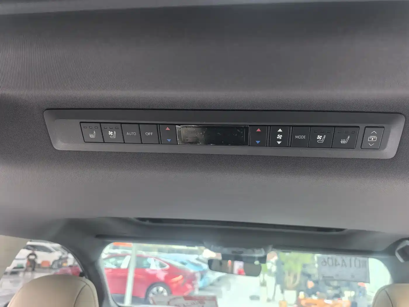 Toyota Sienna 2023 2.5L Hybrid Ultimate Edition фото 6