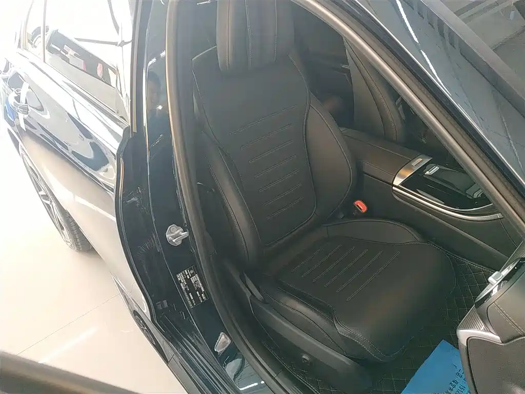 Mercedes-Benz C-Class 2023 Facelift II C 260 L Night Edition фото 20