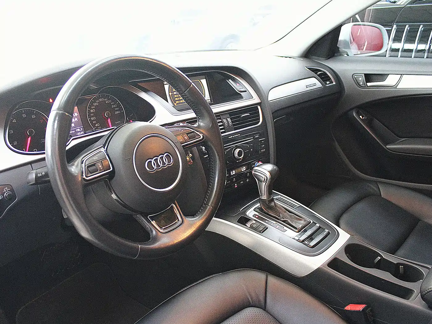 Audi A4L 2015 45 TFSI quattro Individual Sport фото 4