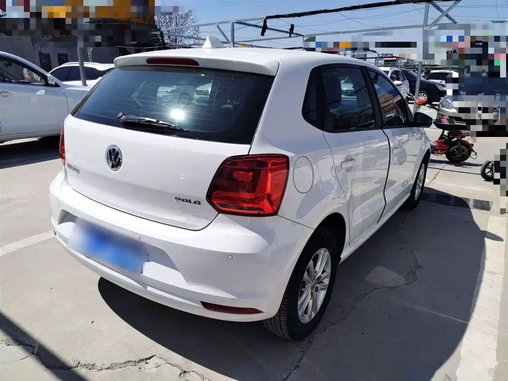 Volkswagen Polo 2016 1.4L Automatic Trend фото 7