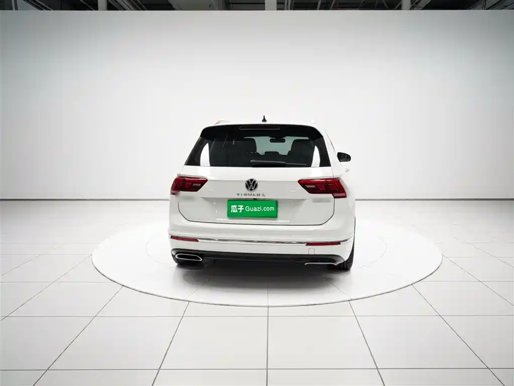 Volkswagen Tiguan L 2021 330TSI Automatic 2WD R-Line Premium фото 6