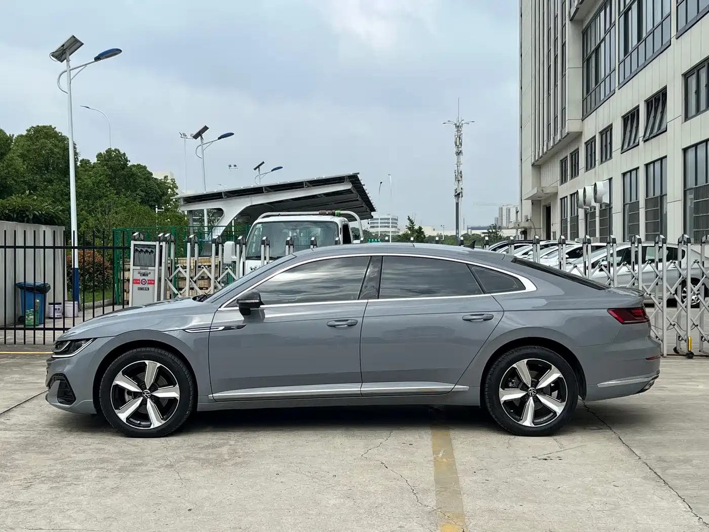 Volkswagen FAW-Volkswagen CC 2021 330TSI Dazzle Edition фото 4