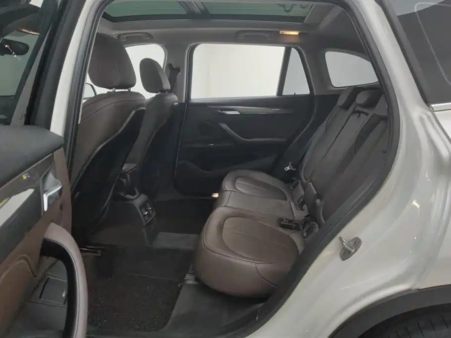BMW X1 2019 xDrive20Li Premium Model фото 11