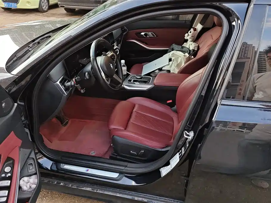 BMW 3 Series 2023 325i M Sport Black Night Package фото 8