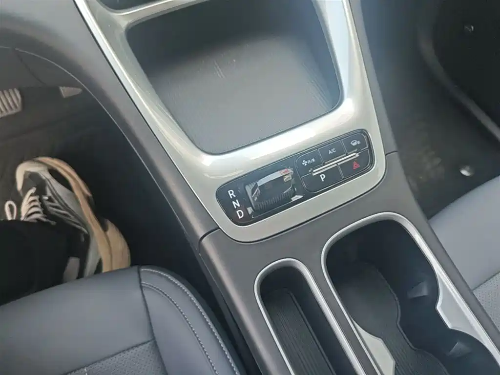 Geely Galaxy Starry Wish 2026 Edition 310km Youth Version фото 14