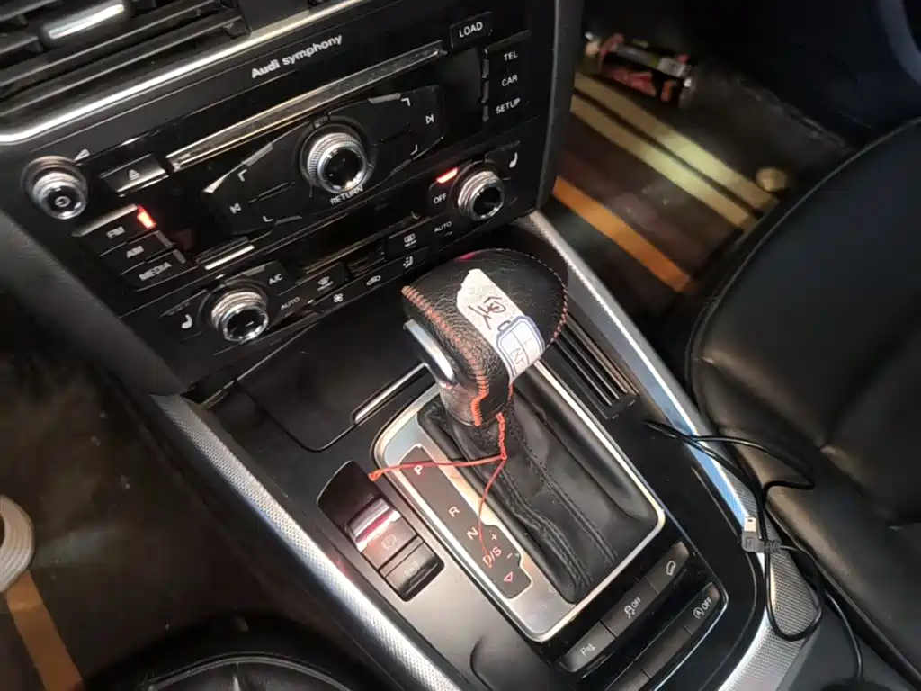 Audi Q5 2015 40 TFSI Technology фото 14