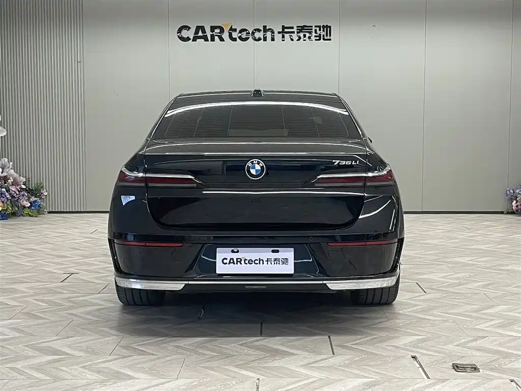 BMW 7 Series 2023 Model 735Li Luxury Package фото 6
