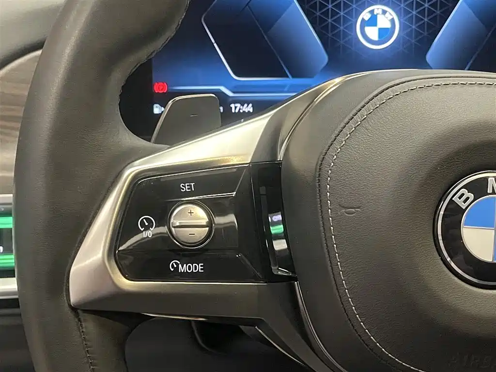 BMW 7 Series 2023 Model 735Li Luxury Package фото 20