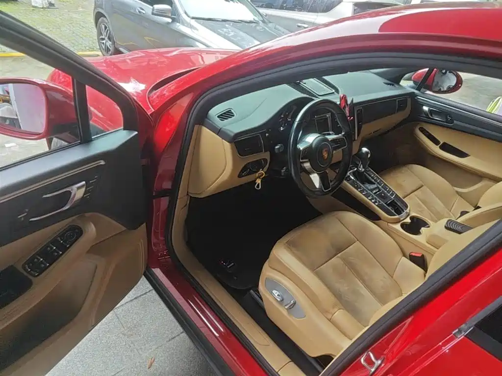 Porsche Macan 2017 Macan 2.0T фото 16